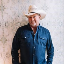 Tracy Lawrence
